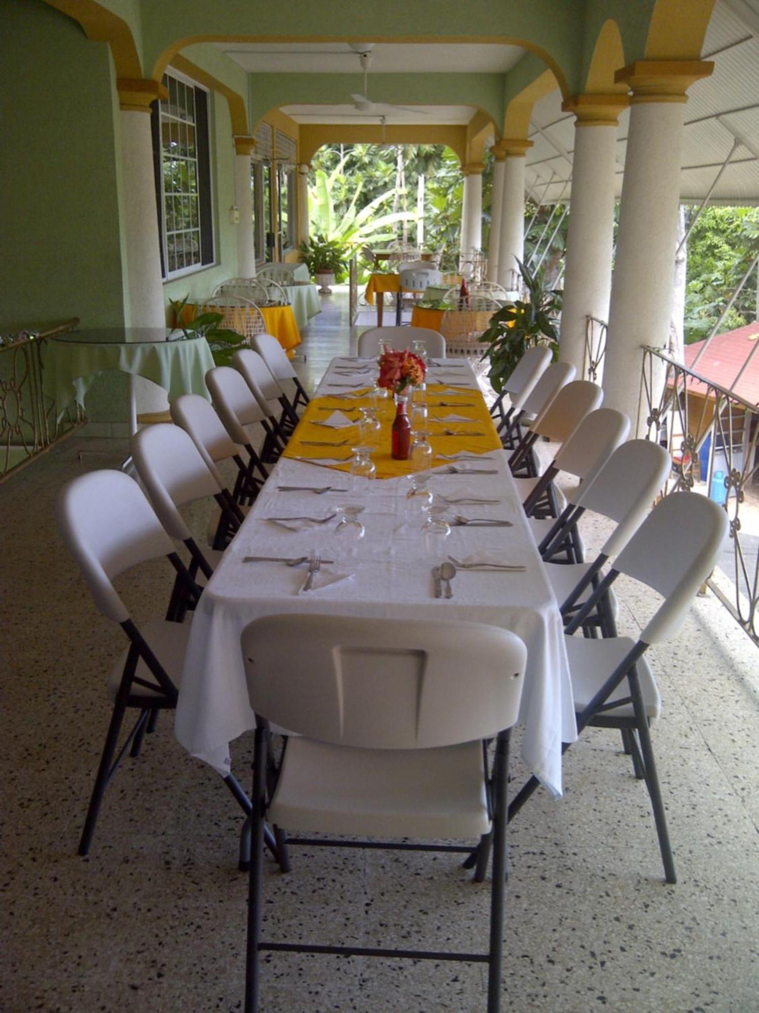 Palm Bay Guest House & Restaurant Montego Bay Eksteriør billede